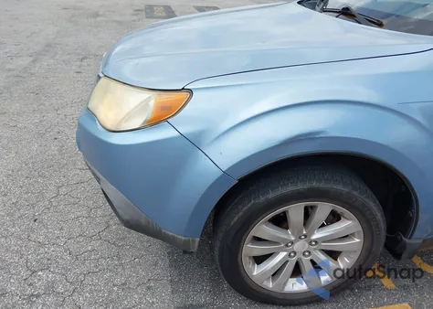 2011 Subaru Forester 2.5X Premium z USA, uszkodzony, nr VIN JF2SHADC3BH729918